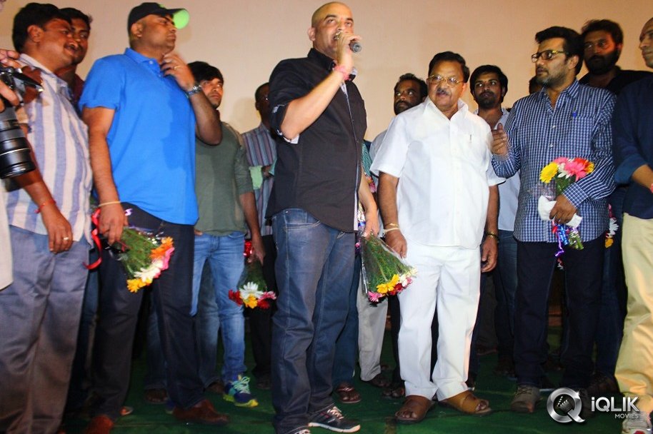 Yevadu-Movie-Success-Tour